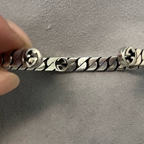 Women’s Gucci interlocking bracelet 17” - Picture 4 of 16